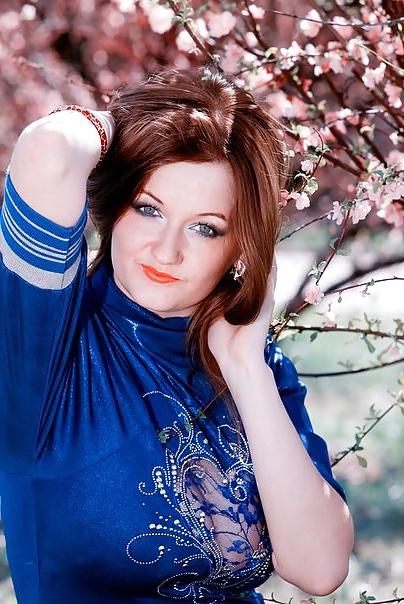 10P Busty Russian Woman 136