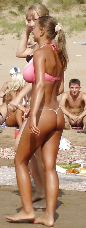 25P Girls in Thongs ( Happy New Year 2013)
