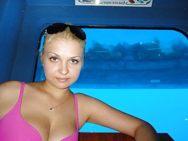9P Busty Russian Woman 467