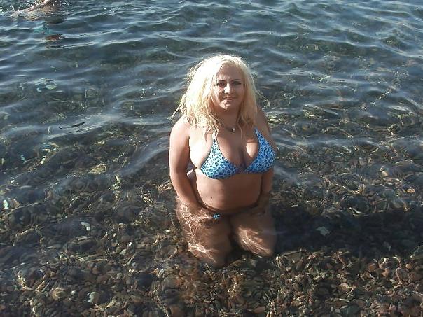 22P Busty Russian Woman 471