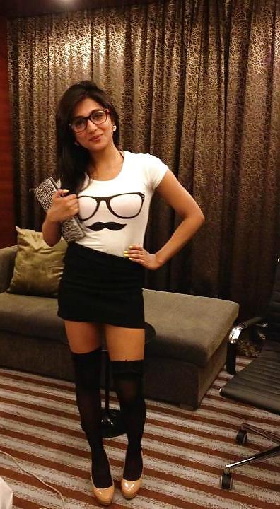9P Sexy desi slut for comment and downgrade 1