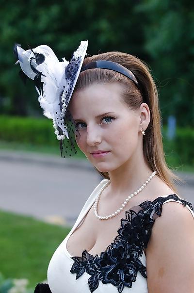 7P Busty Russian Woman 191