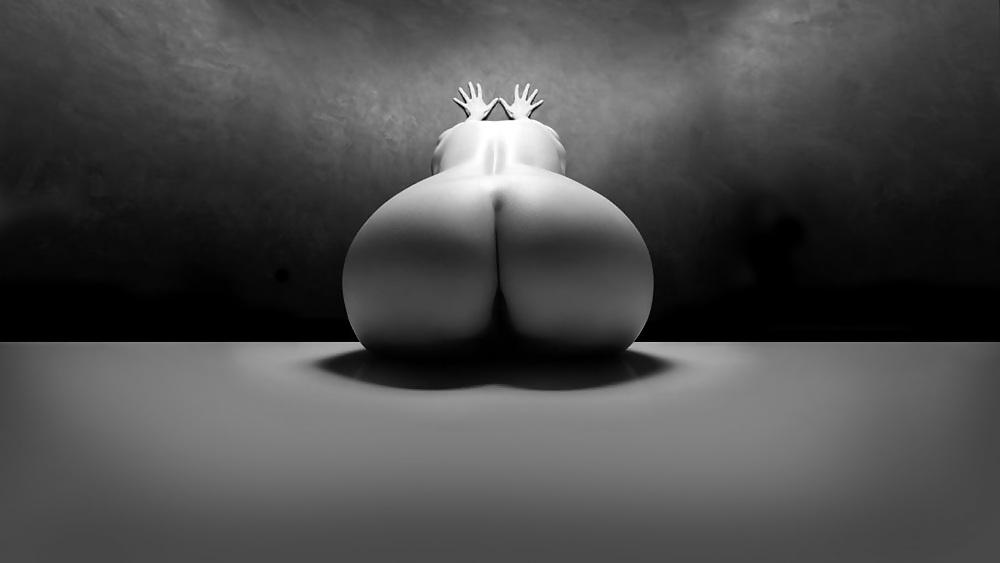 19P Black and White Ass is so sexy!