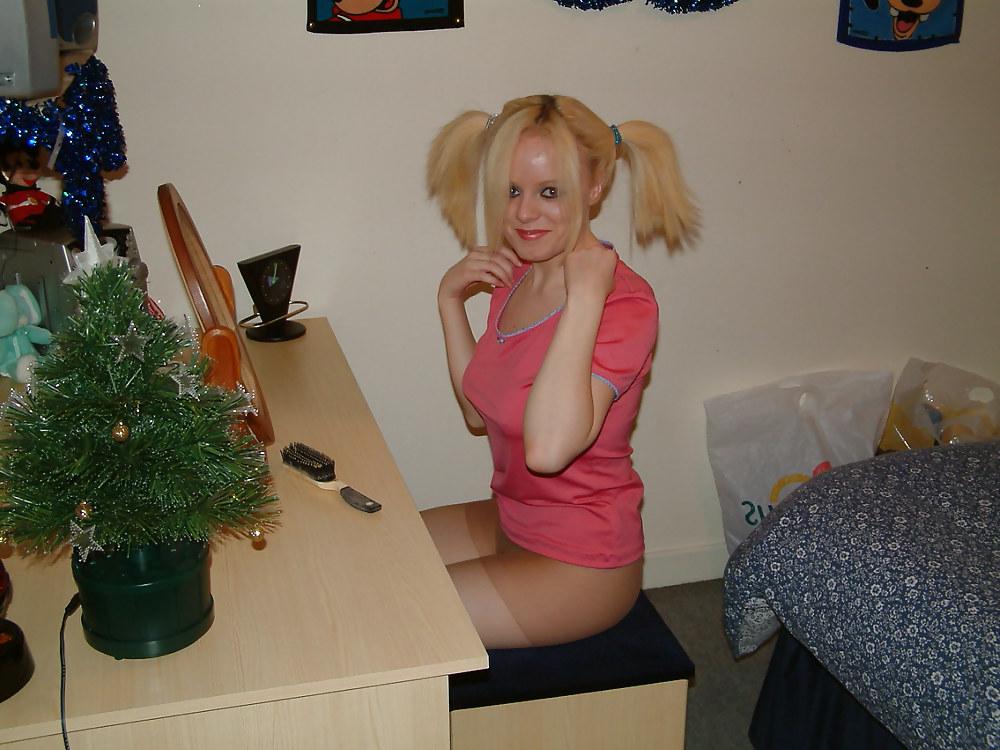 21P Blonde Teen