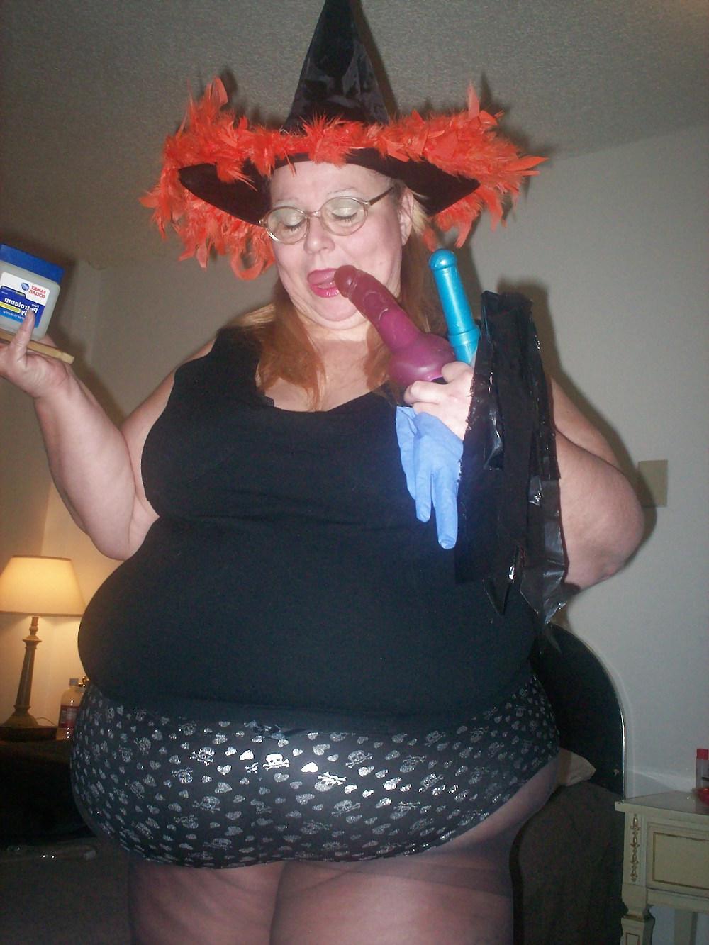 8P Haloween pics trick or treat