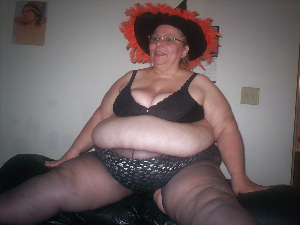 8P Haloween pics trick or treat