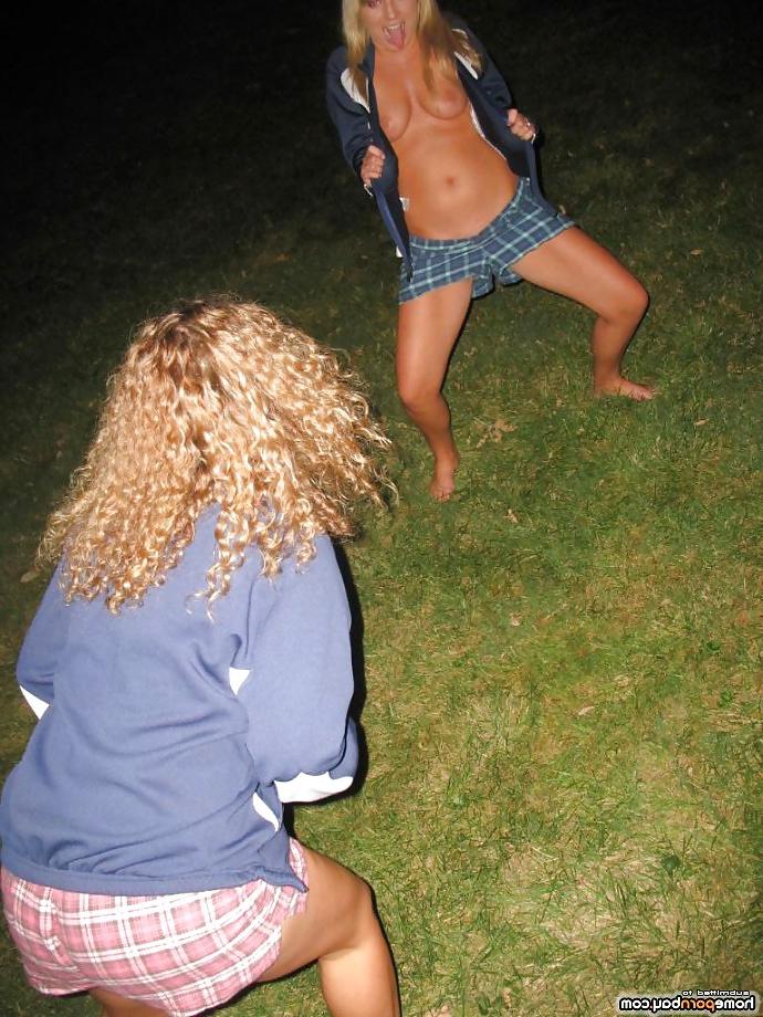 25P Party college girls in action