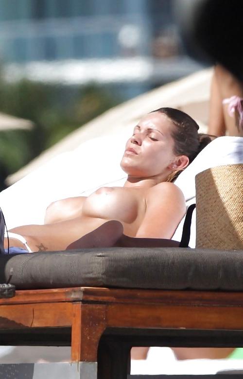 25P Celebs oops 2