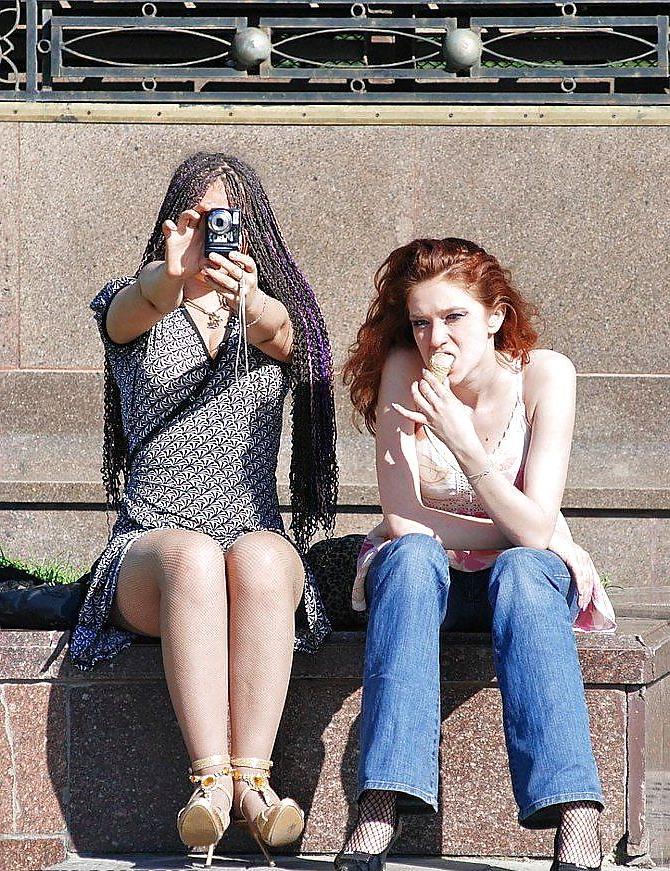 16P Oops photographers distracted 2.