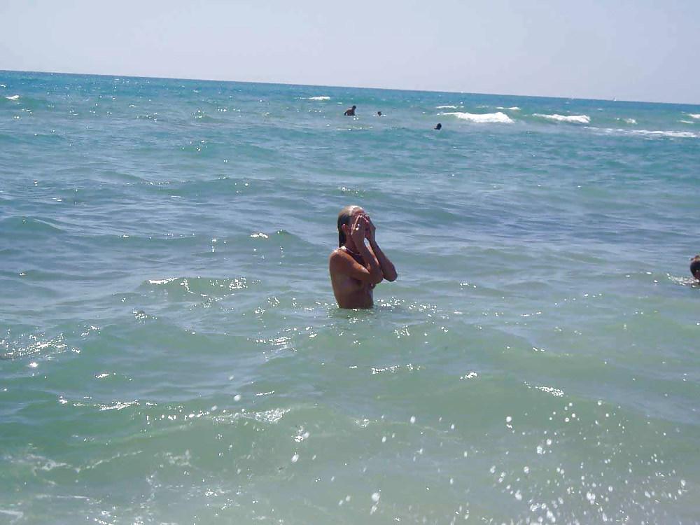 25P The beach 106