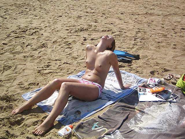 25P The beach 106