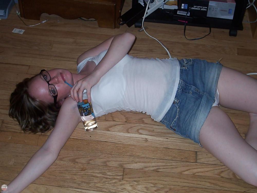 25P Upskirt oops