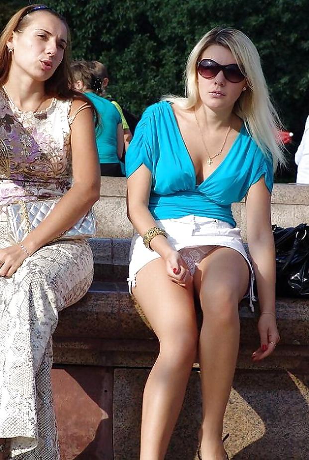 25P Upskirt oops