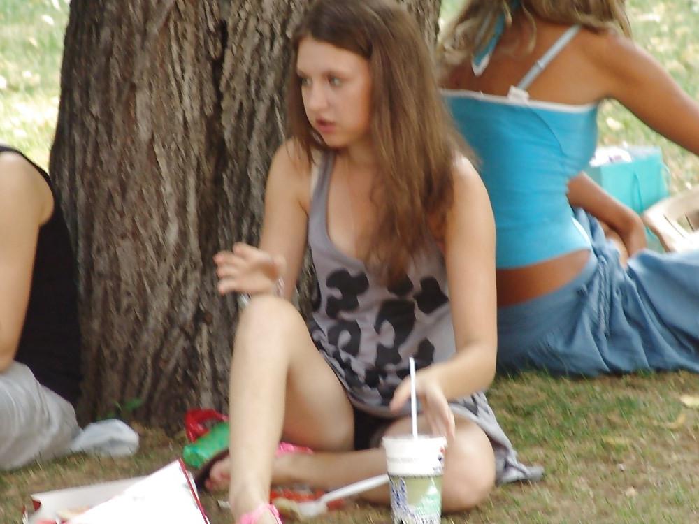 25P Upskirt oops