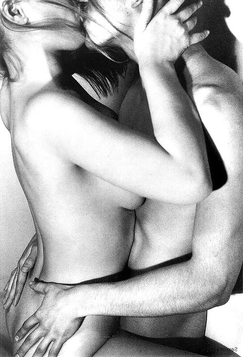 25P Fav Black&White Erotica