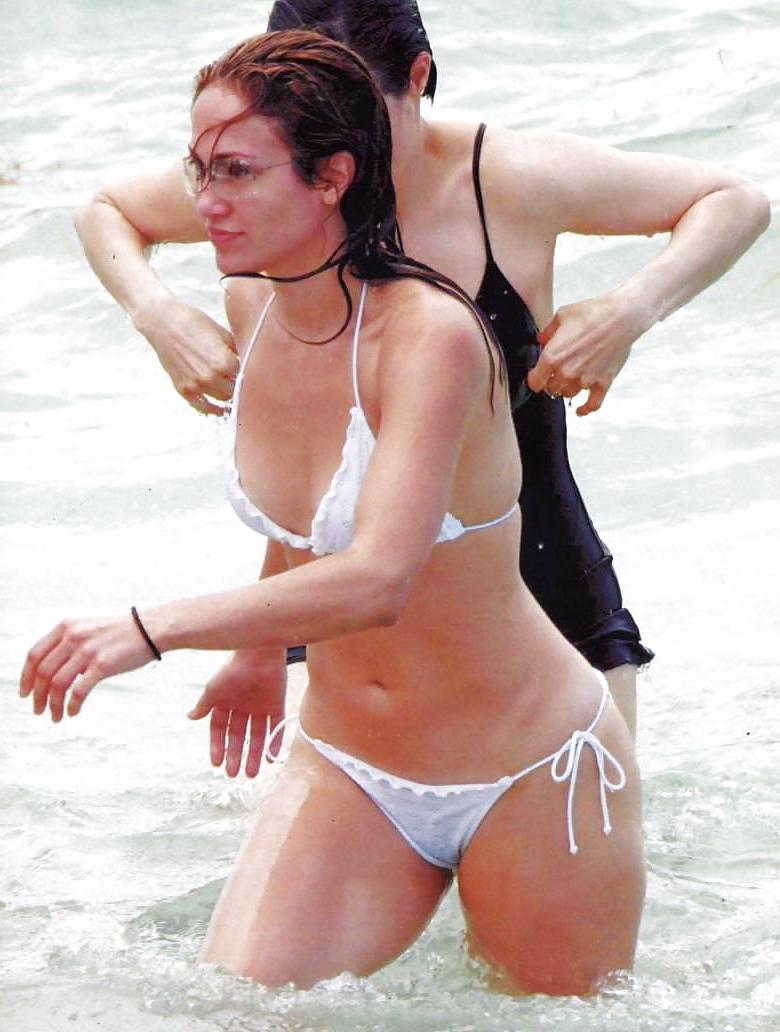 25P Celebs oops 36