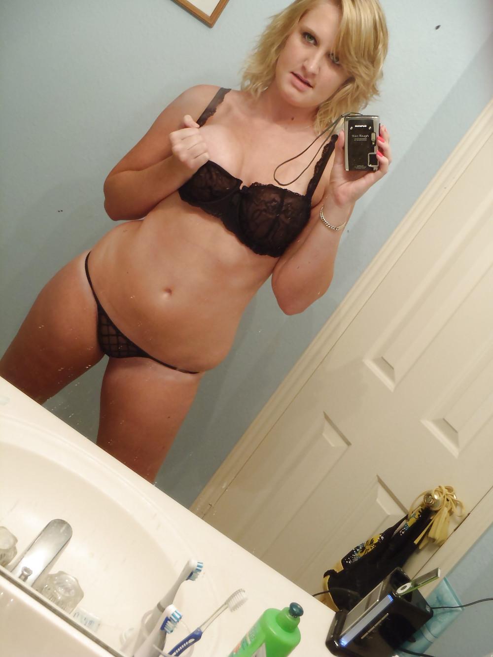 22P Sexaye Self Shot Blonde