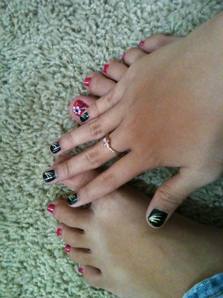 16P Feet and toes