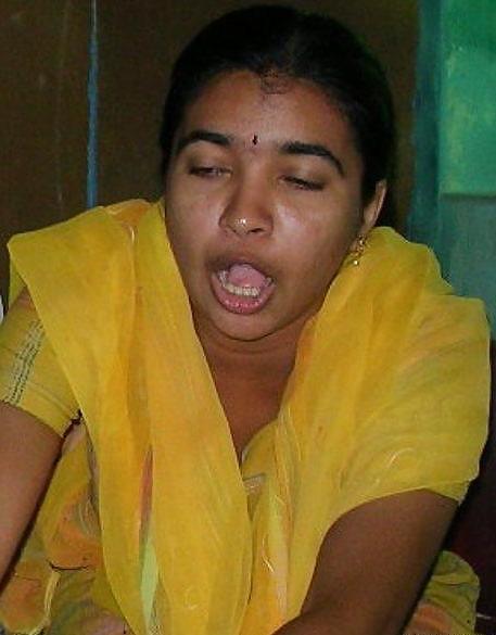 19P Desi cpl thrsme more 