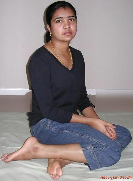 19P Desi cpl thrsme more 