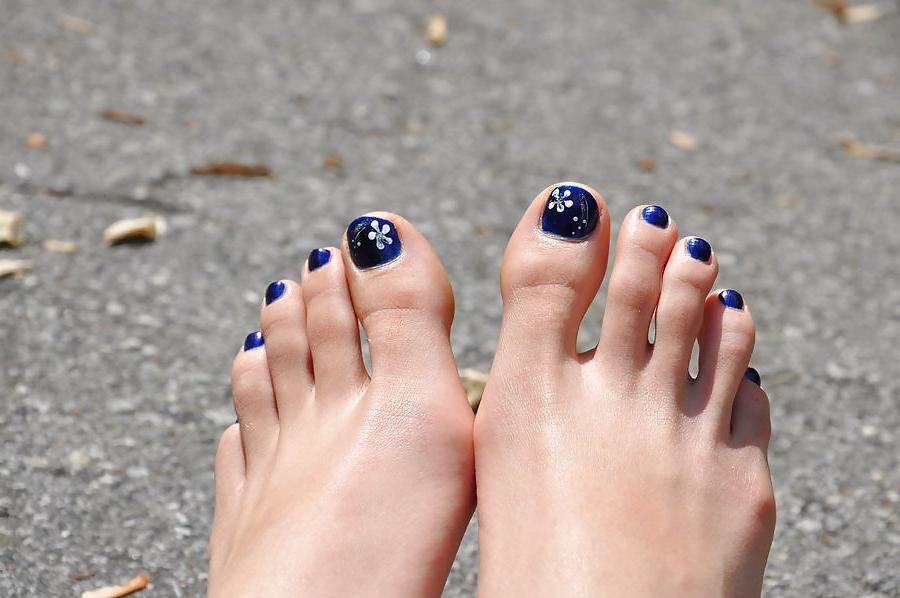 25P Foot fetish