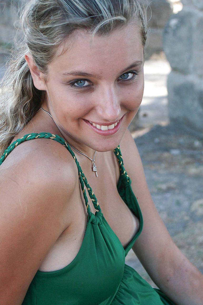 23P DownBlouse