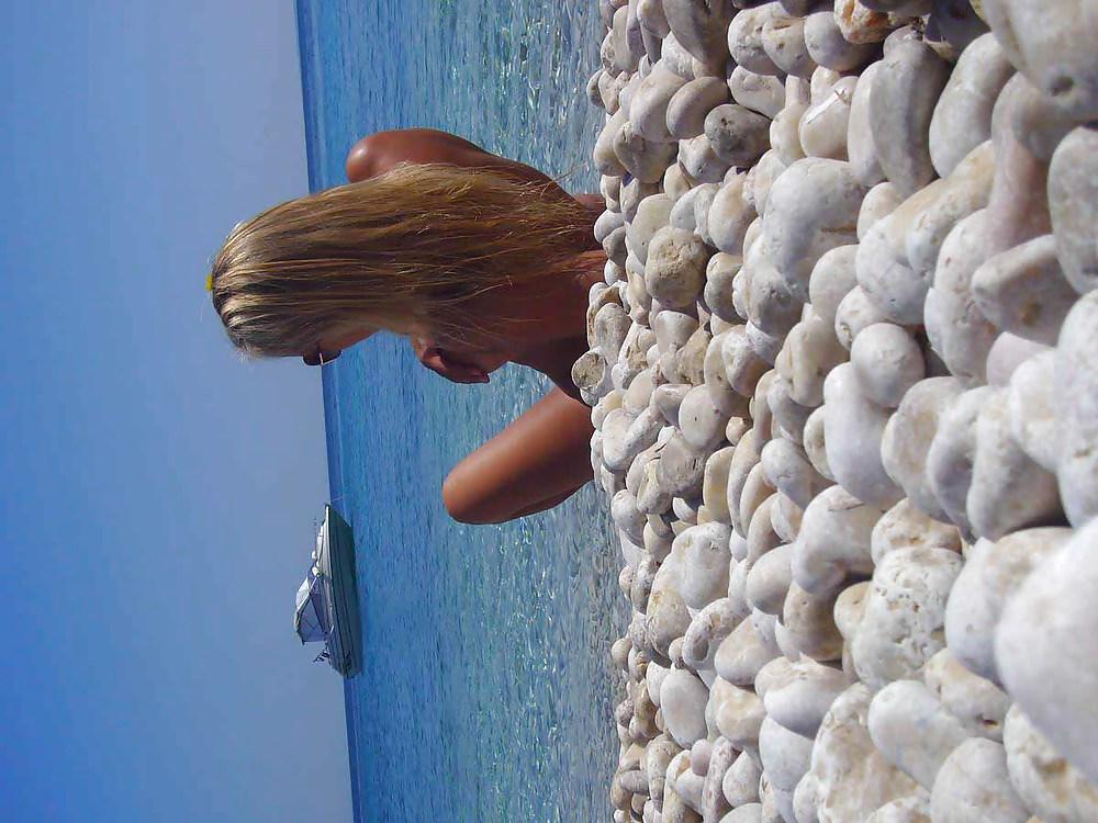 25P The beach 137