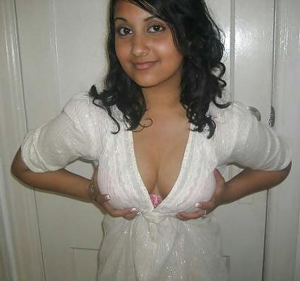 25P Indian Desi Babe Hot & Sexy Indians 