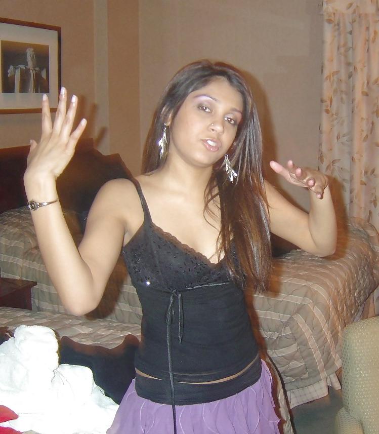 25P Indian Desi Babe Hot & Sexy Indians 