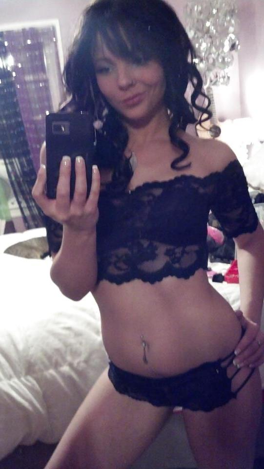 25P Self shot hotties no 38