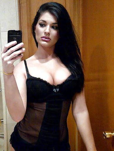 25P Self shot hotties no 38