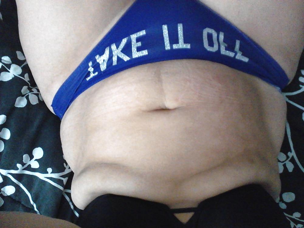 12P Chubby MILF Self Shots