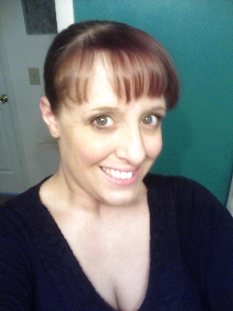 12P Chubby MILF Self Shots