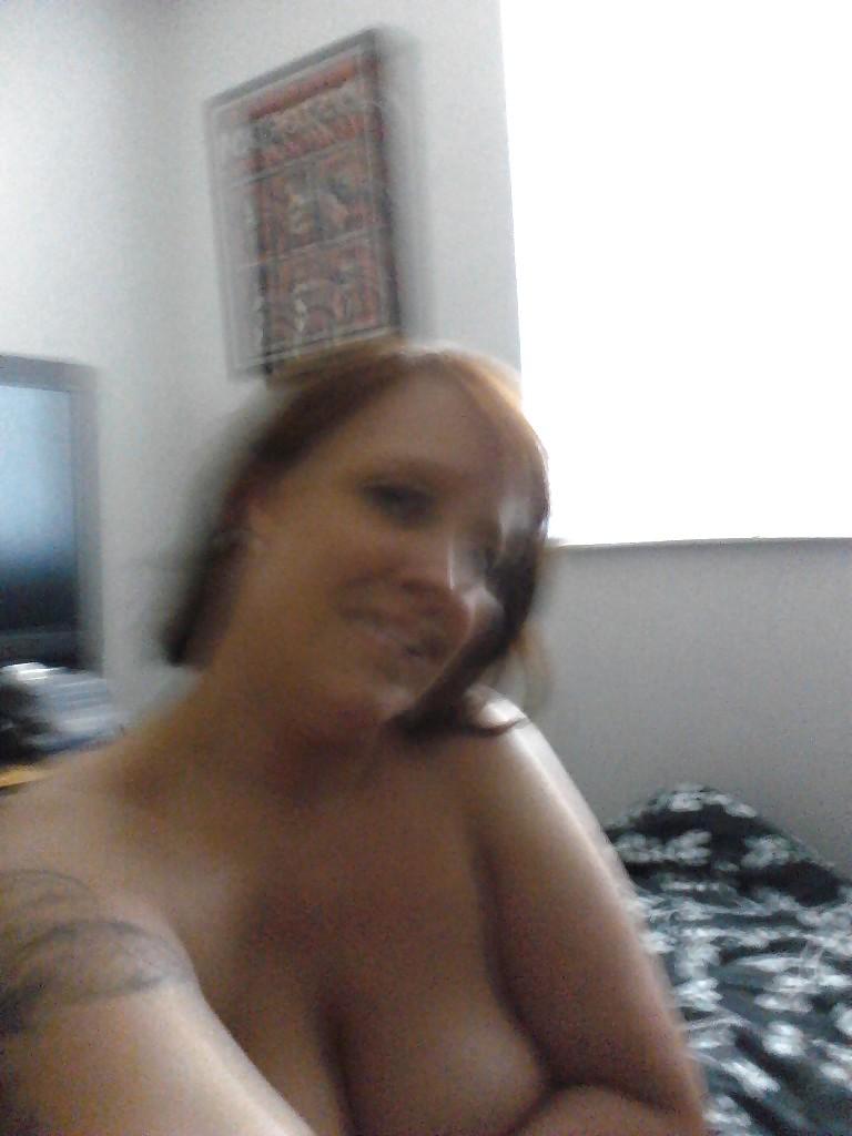 12P Chubby MILF Self Shots