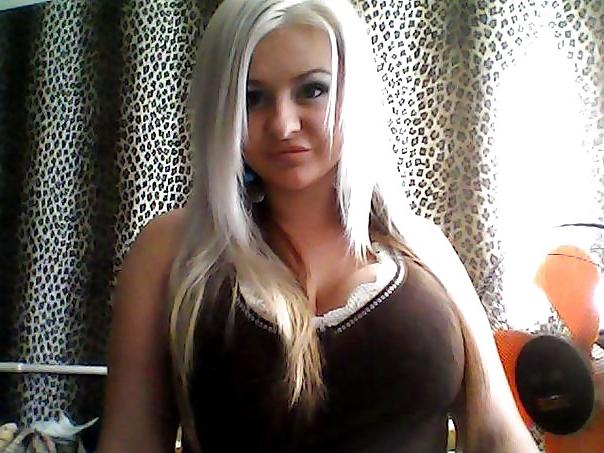 16P Busty Russian Woman 101