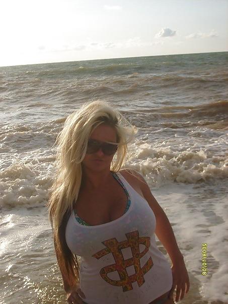 16P Busty Russian Woman 101