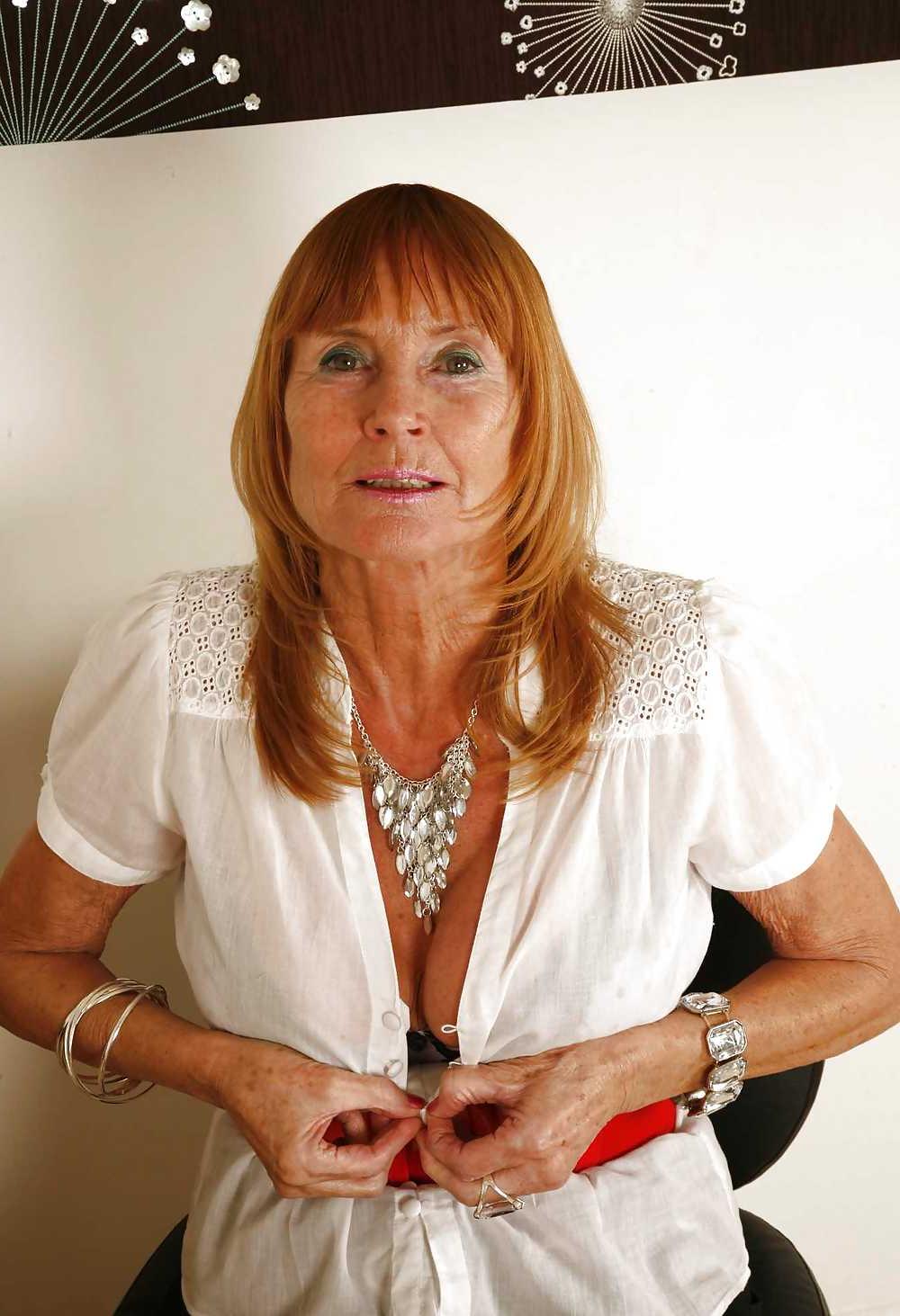 25P Mature Beauty - Joanna 2