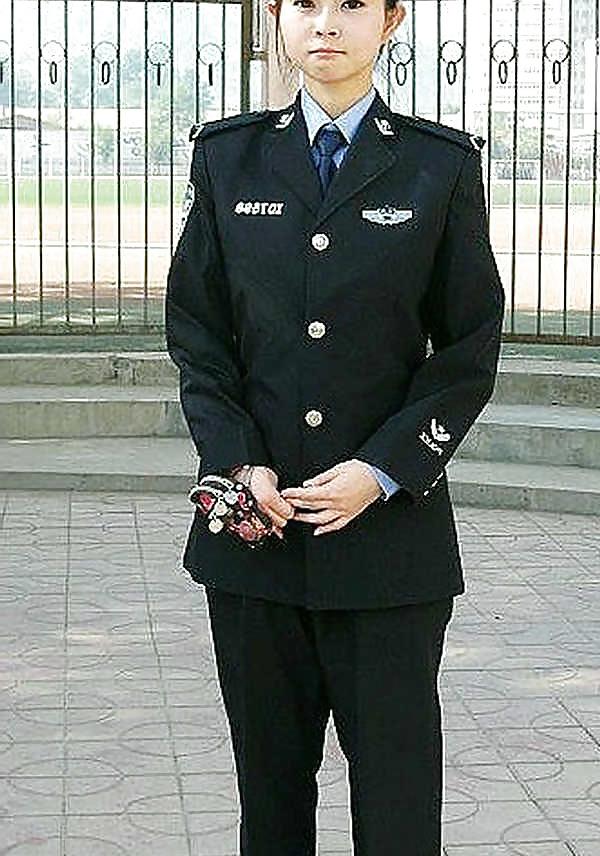 10P She said she is a cop ,omg