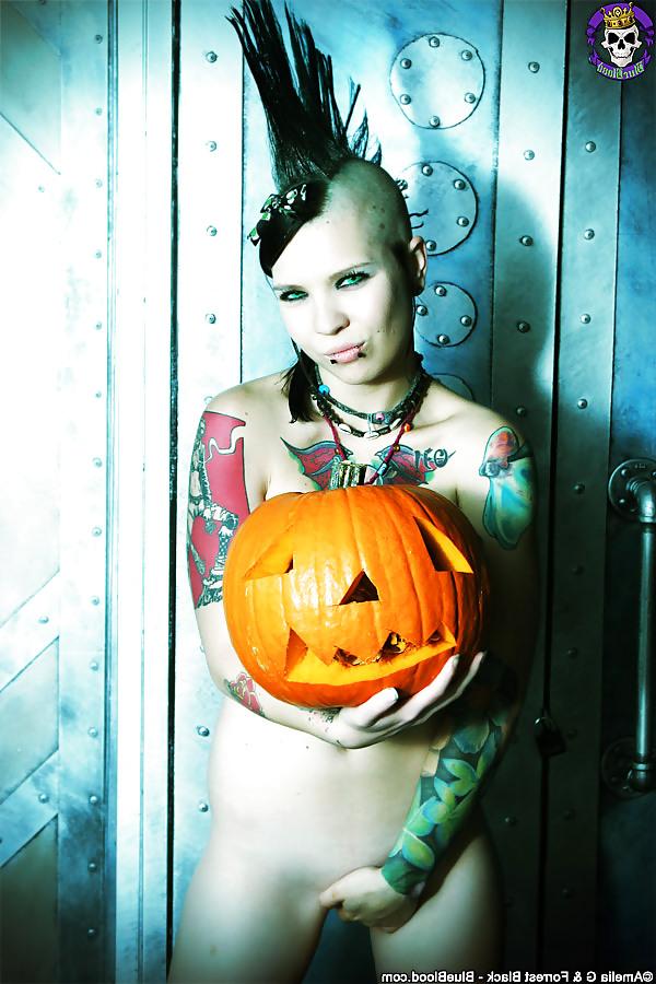 15P Punk Teen Halloween