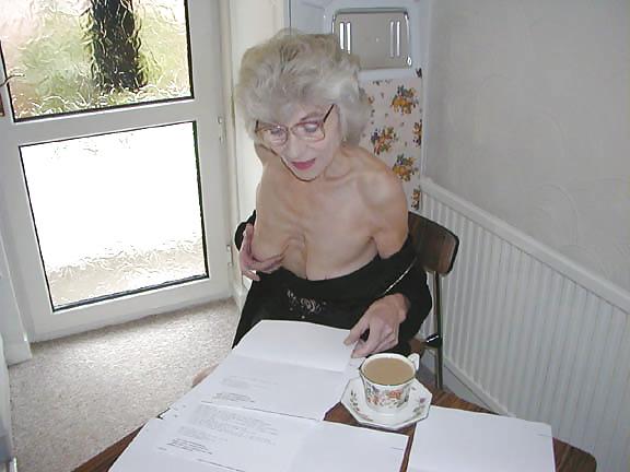25P Mature Beauty - Torrie 7