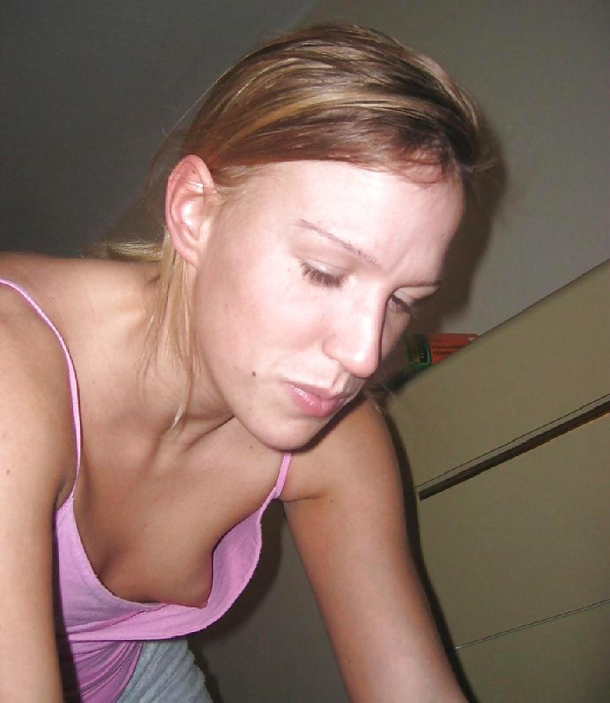 16P Downblouse loving