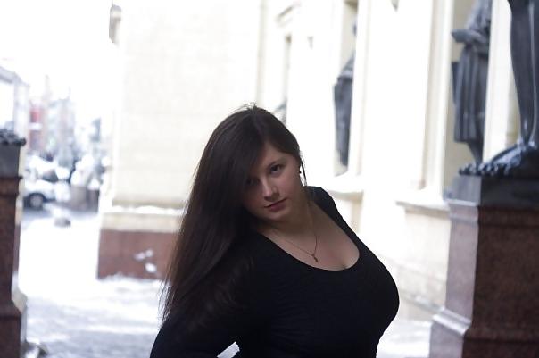 10P Busty Russian Woman 362