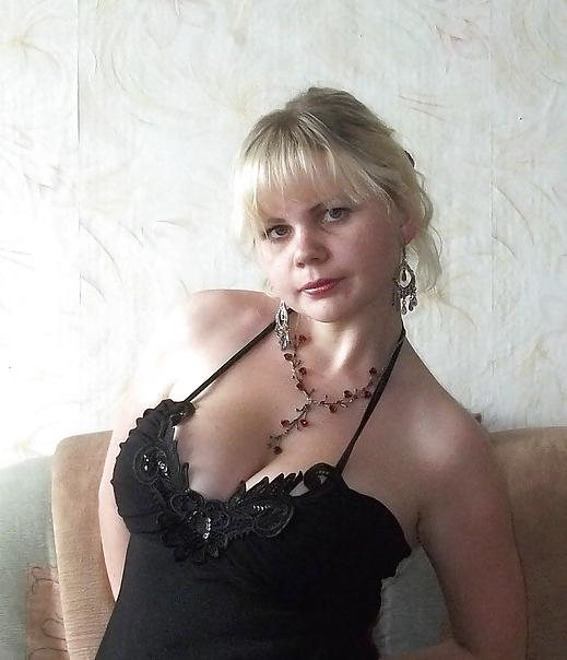 16P Busty Russian Woman 270