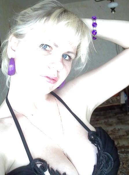 16P Busty Russian Woman 270