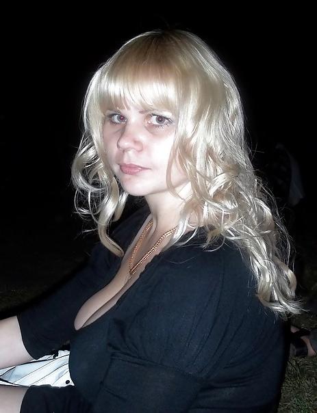 16P Busty Russian Woman 270