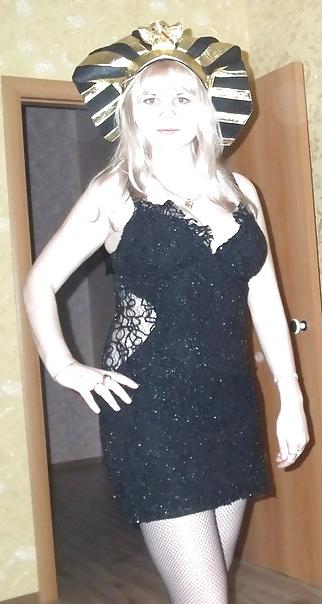 16P Busty Russian Woman 270