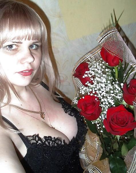 16P Busty Russian Woman 270