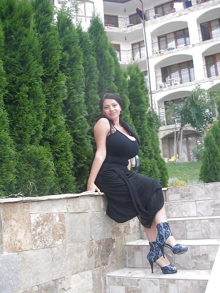 10P Busty Russian Woman 188
