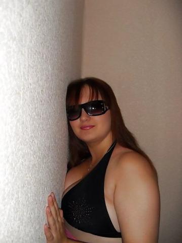 8P Busty Russian Woman 365