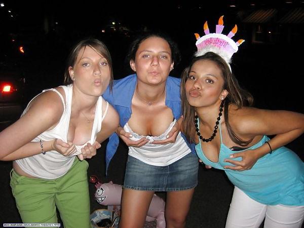 25P Beautiful Downblouse Babes 11 by TROC